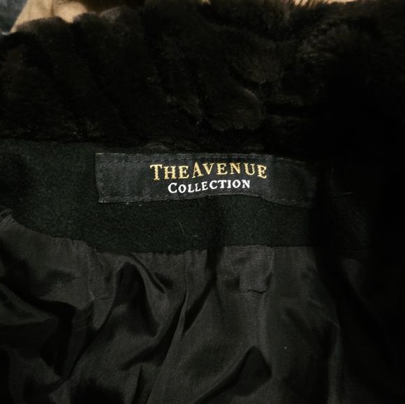 The Avenue Collection Long Coat - Picture 5 of 5